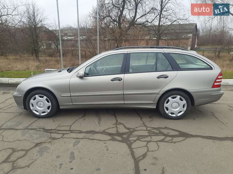 Універсал Mercedes-Benz C-Class 2006 в Лохвиці