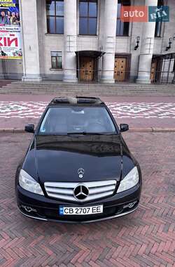 Седан Mercedes-Benz C-Class 2010 в Чернигове