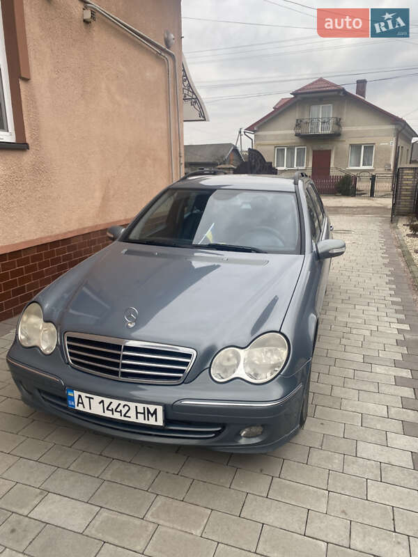 Универсал Mercedes-Benz C-Class 2004 в Ивано-Франковске