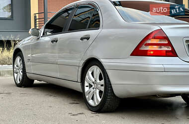 Седан Mercedes-Benz C-Class 2002 в Черкасах