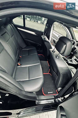 Седан Mercedes-Benz C-Class 2010 в 