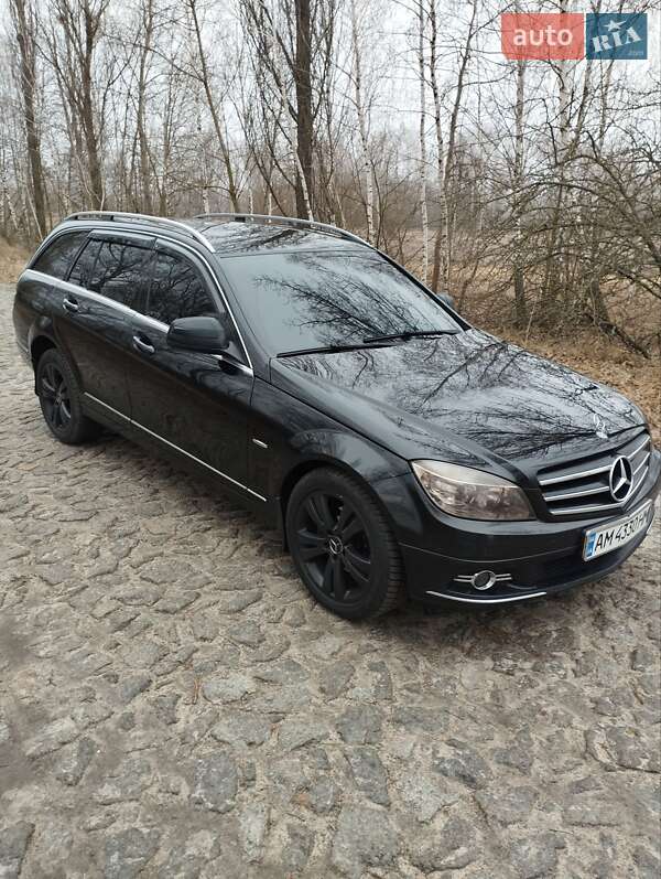 Універсал Mercedes-Benz C-Class 2008 в Житомирі