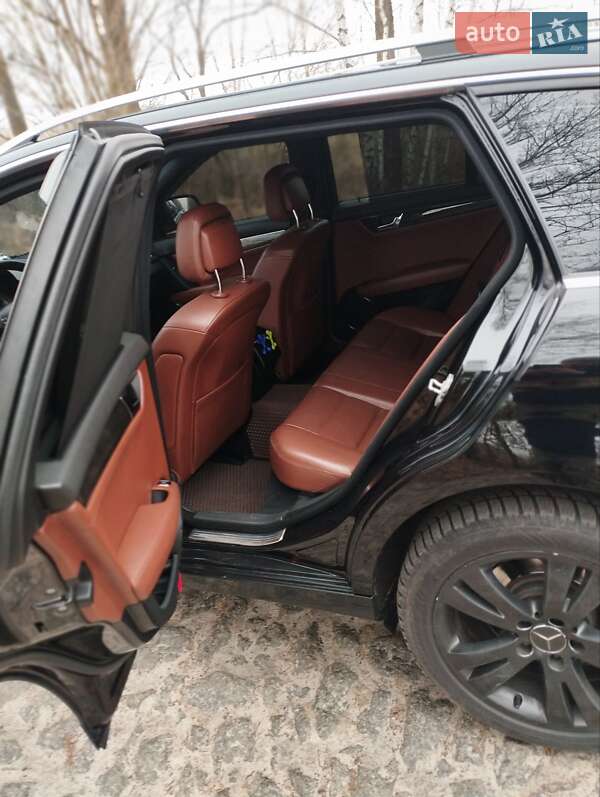 Універсал Mercedes-Benz C-Class 2008 в Житомирі