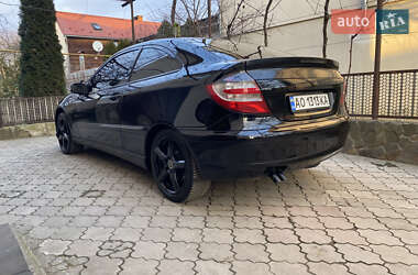 Купе Mercedes-Benz C-Class 2004 в 