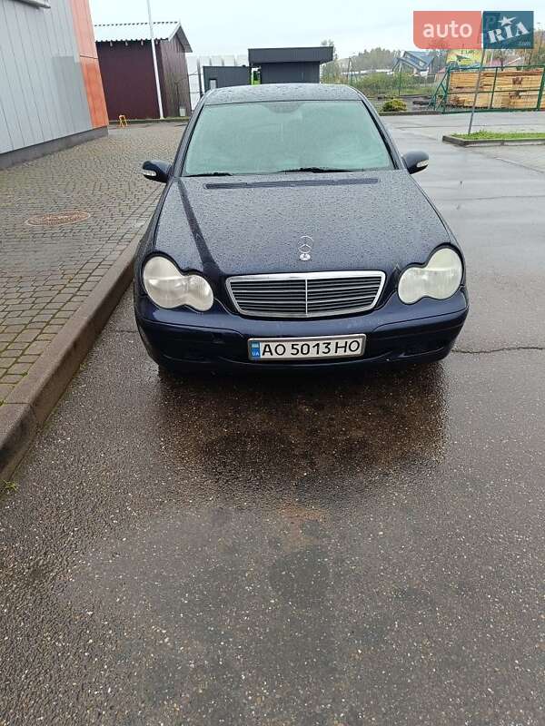 Mercedes-Benz C-Class 2002