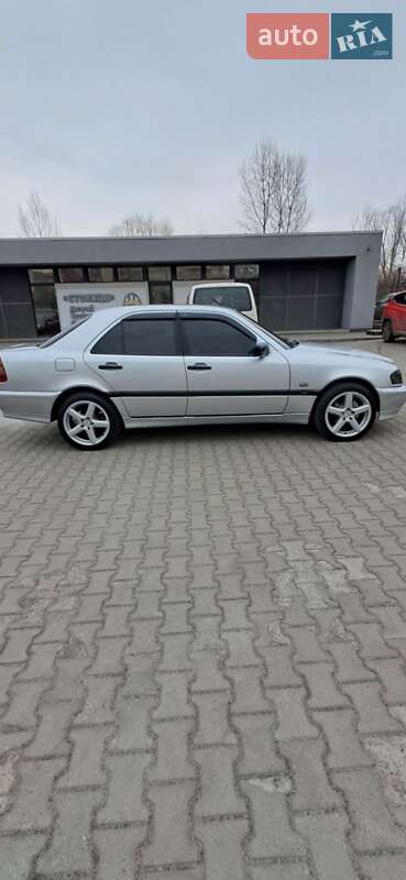 Седан Mercedes-Benz C-Class 1998 в Киеве