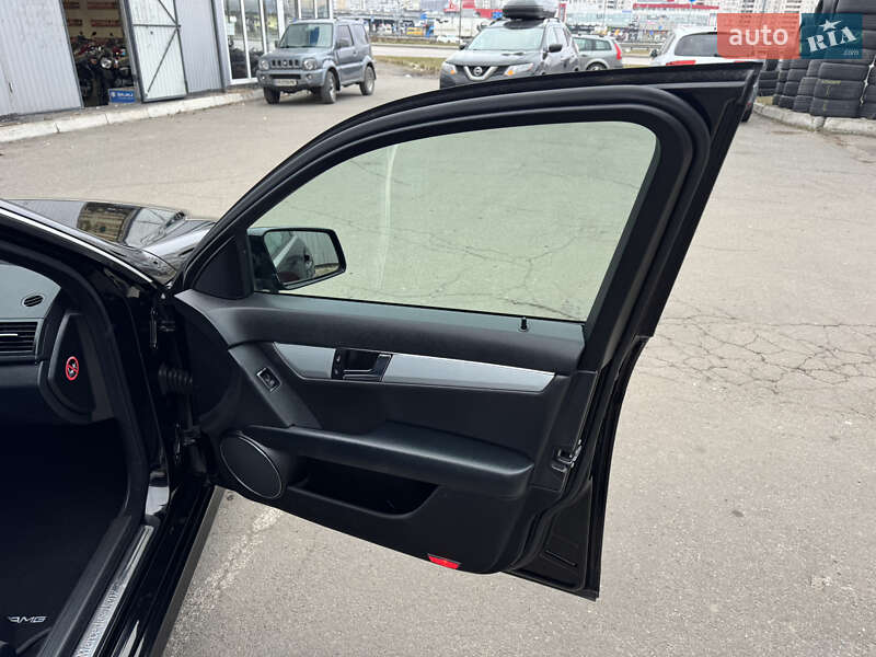 Универсал Mercedes-Benz C-Class 2010 в Киеве фото 35 Универсал Mercedes-Benz C-Class 2010 в Киеве