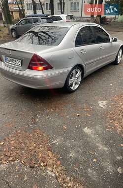 Седан Mercedes-Benz C-Class 2000 в 