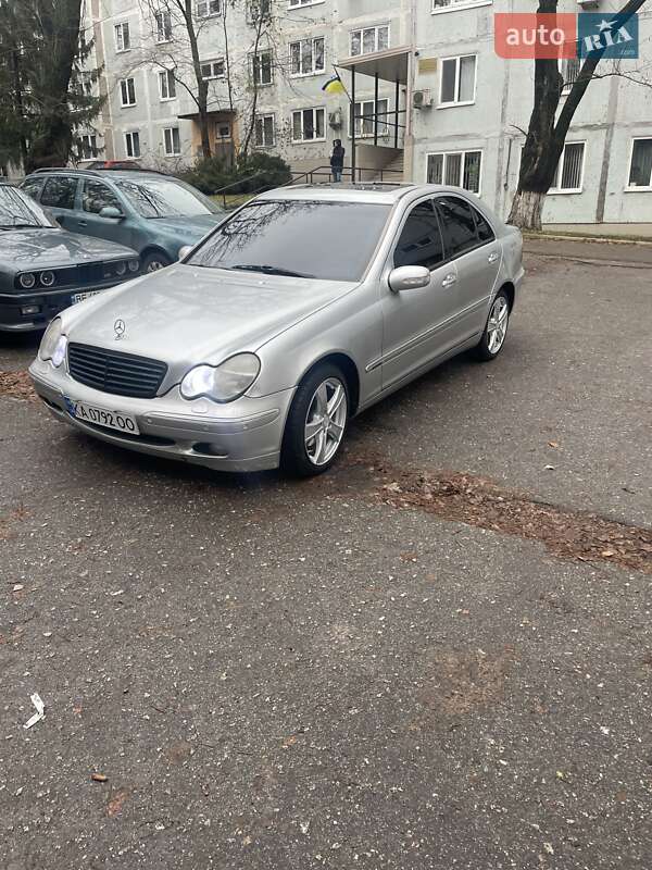 Седан Mercedes-Benz C-Class 2000 в Києві