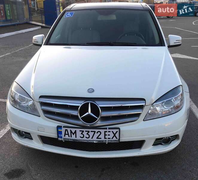 Mercedes-Benz C-Class 2010