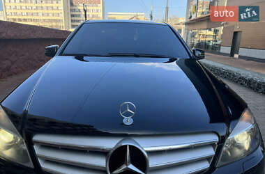 Седан Mercedes-Benz C-Class 2010 в Черновцах