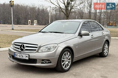 Седан Mercedes-Benz C-Class 2008 в Ровно