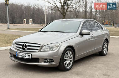 Седан Mercedes-Benz C-Class 2008 в Ровно