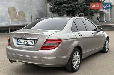 Седан Mercedes-Benz C-Class 2008 в Ровно