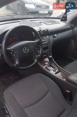 Седан Mercedes-Benz C-Class 2001 в Киеве