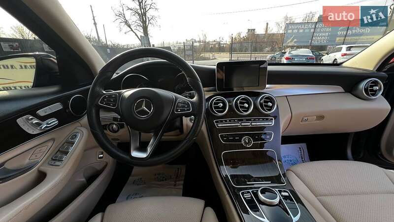 Седан Mercedes-Benz C-Class 2017 в Львове