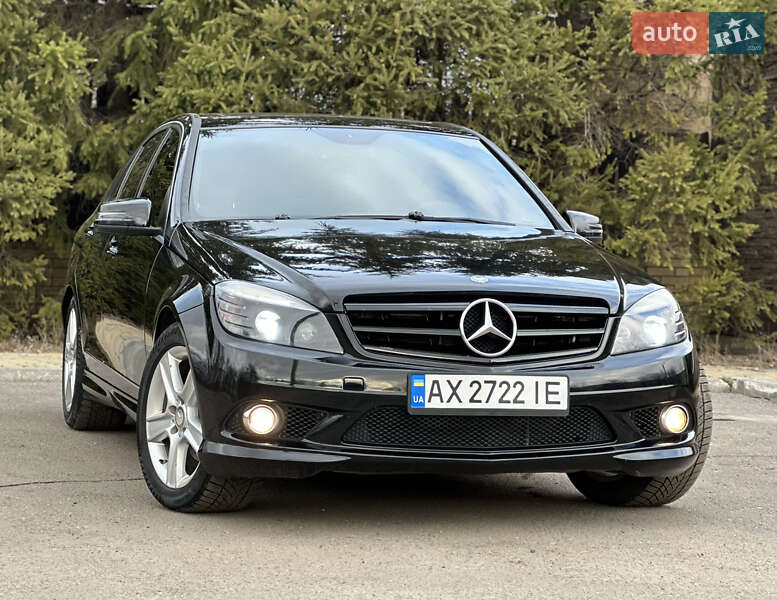 Седан Mercedes-Benz C-Class 2010 в 