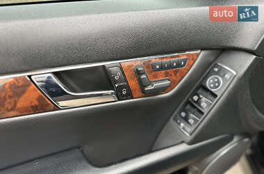 Седан Mercedes-Benz C-Class 2010 в 