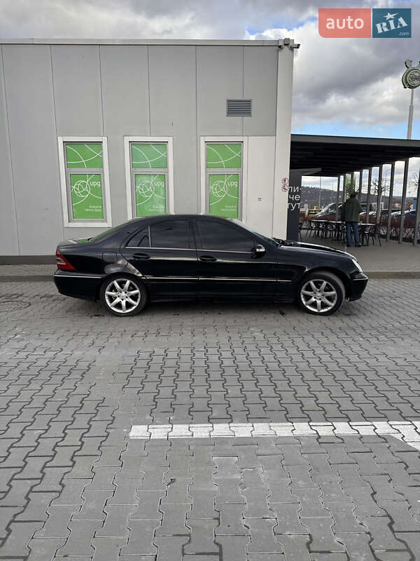 Седан Mercedes-Benz C-Class 2003 в Мукачево
