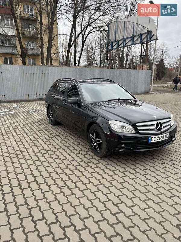 Универсал Mercedes-Benz C-Class 2008 в Львове