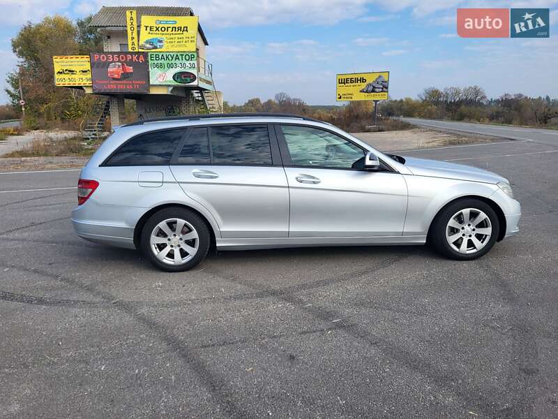 Универсал Mercedes-Benz C-Class 2008 в Киеве