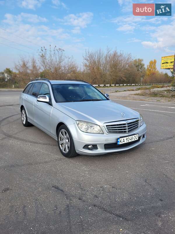 Универсал Mercedes-Benz C-Class 2008 в Киеве