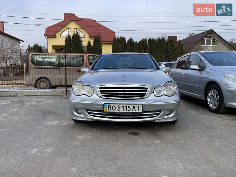 Седан Mercedes-Benz C-Class 2005 в Тернополе