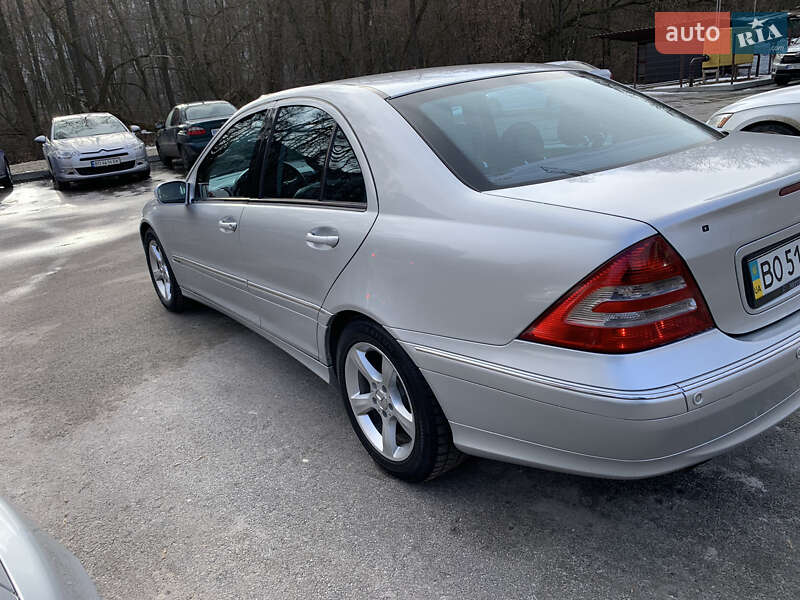 Седан Mercedes-Benz C-Class 2005 в Тернополе