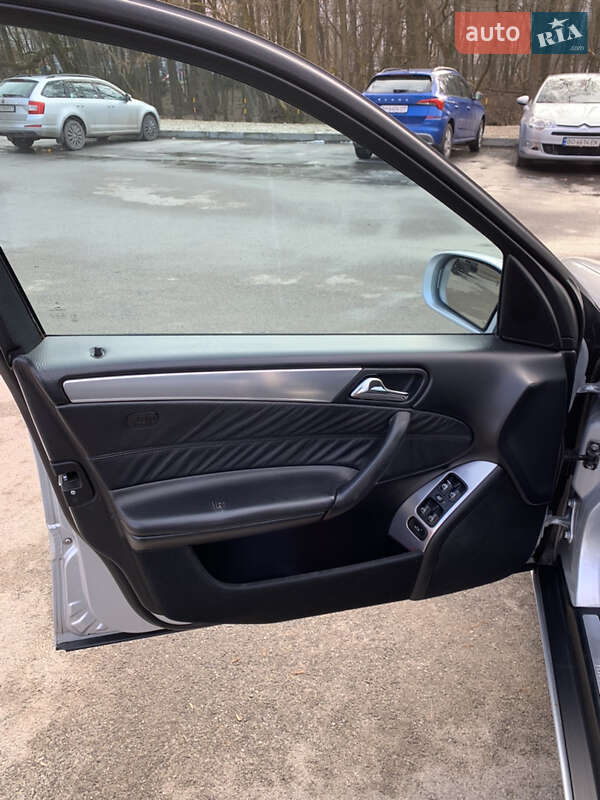 Седан Mercedes-Benz C-Class 2005 в Тернополе