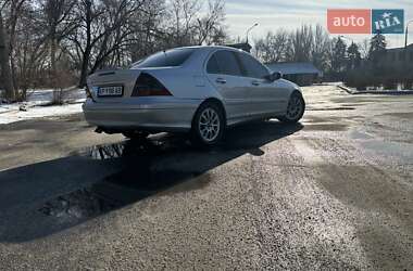 Седан Mercedes-Benz C-Class 2001 в Запоріжжі