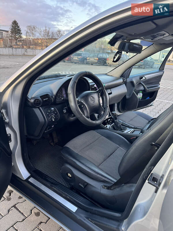 Седан Mercedes-Benz C-Class 2004 в Каменец-Подольском