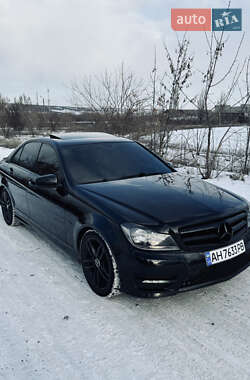 Седан Mercedes-Benz C-Class 2012 в Дніпрі