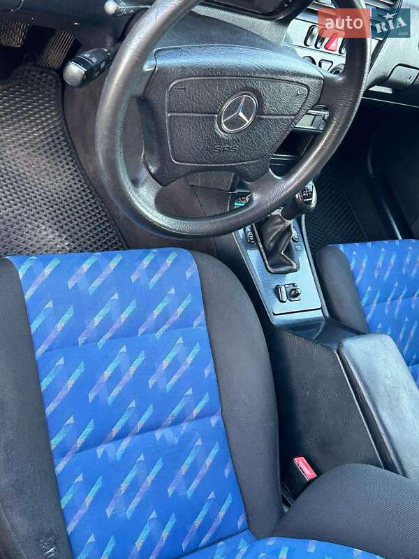 Седан Mercedes-Benz C-Class 1999 в Львове