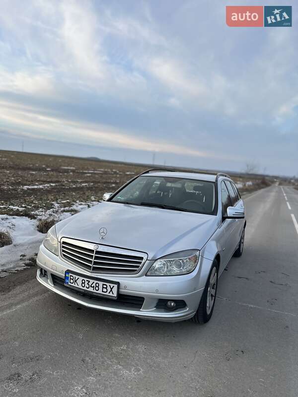 Универсал Mercedes-Benz C-Class 2010 в 