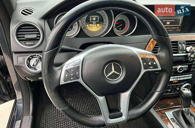 Седан Mercedes-Benz C-Class 2011 в 