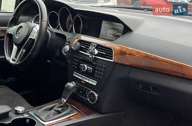 Седан Mercedes-Benz C-Class 2011 в 
