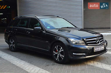 Универсал Mercedes-Benz C-Class 2014 в 