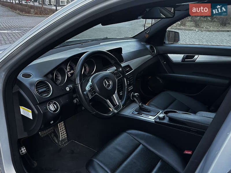 Седан Mercedes-Benz C-Class 2012 в Коломые