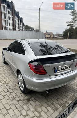 Купе Mercedes-Benz C-Class 2003 в 