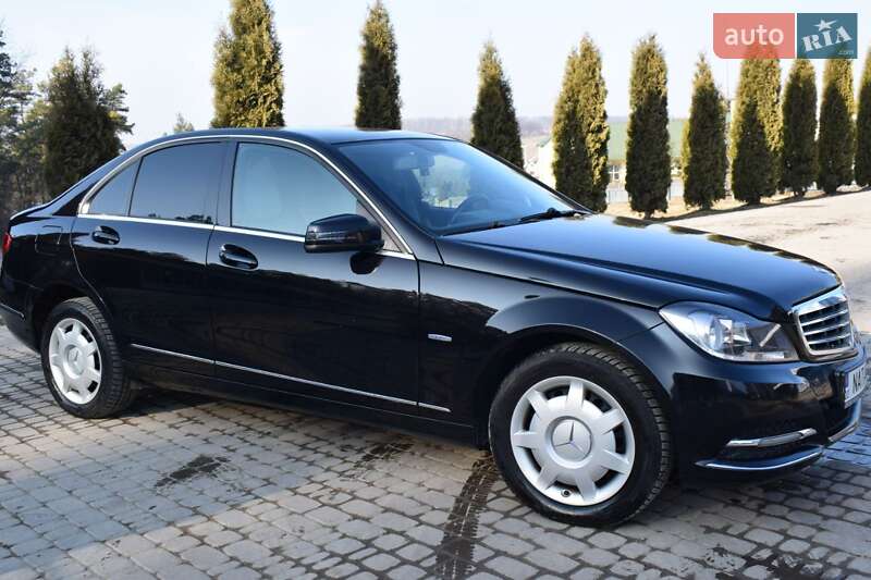 Седан Mercedes-Benz C-Class 2011 в Бучаче фото 31 Седан Mercedes-Benz C-Class 2011 в Бучаче