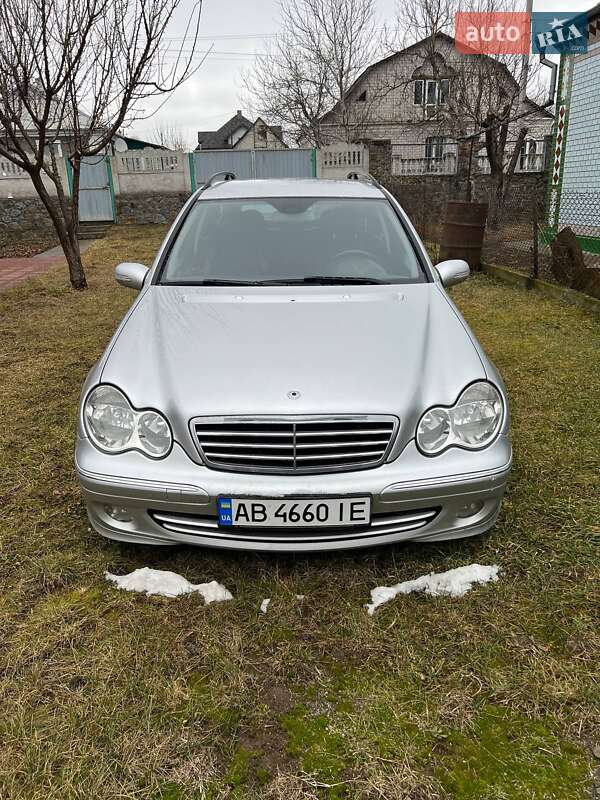 Универсал Mercedes-Benz C-Class 2004 в 