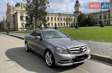 Купе Mercedes-Benz C-Class 2011 в Києві