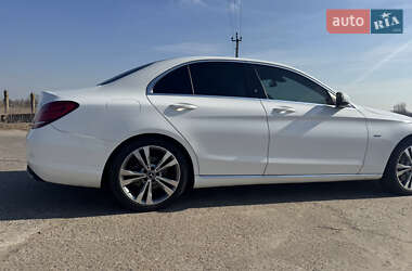 Седан Mercedes-Benz C-Class 2017 в 