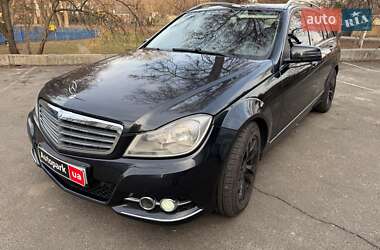 Универсал Mercedes-Benz C-Class 2012 в Киеве