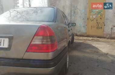 Седан Mercedes-Benz C-Class 1995 в 