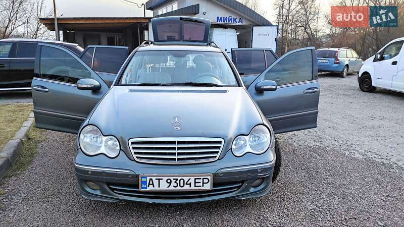 Универсал Mercedes-Benz C-Class 2004 в Львове