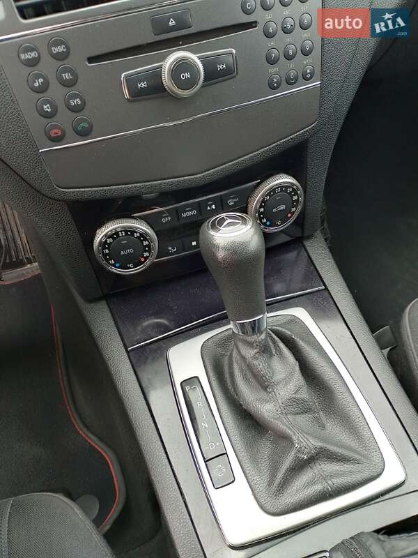 Седан Mercedes-Benz C-Class 2009 в Ивано-Франковске