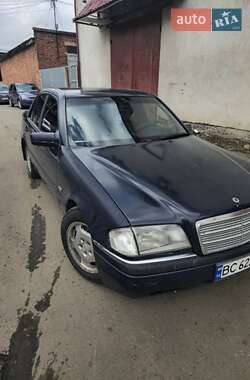 Седан Mercedes-Benz C-Class 1993 в Львове