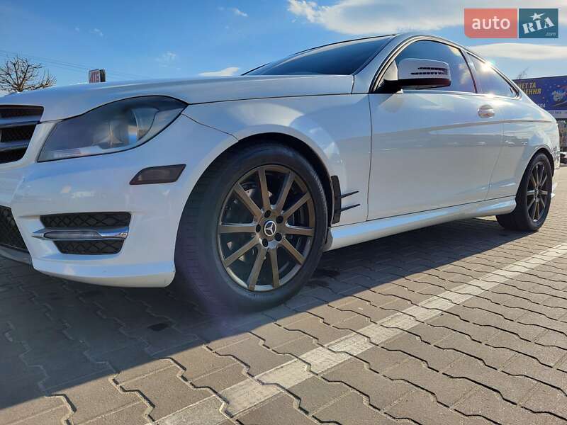 Купе Mercedes-Benz C-Class 2013 в Киеве