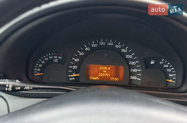 Седан Mercedes-Benz C-Class 2003 в 